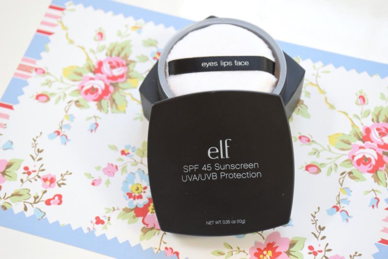 Why You Need to Be Using Powder Sunscreen (Or You’re Missing Out)