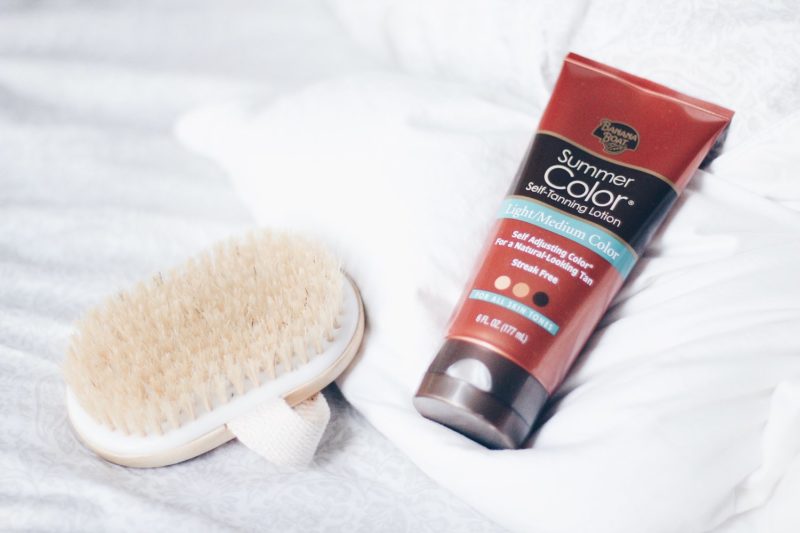 The Ultimate Guide to Self Tanning (And How to Avoid Looking Like a Flaming Hot Cheeto)